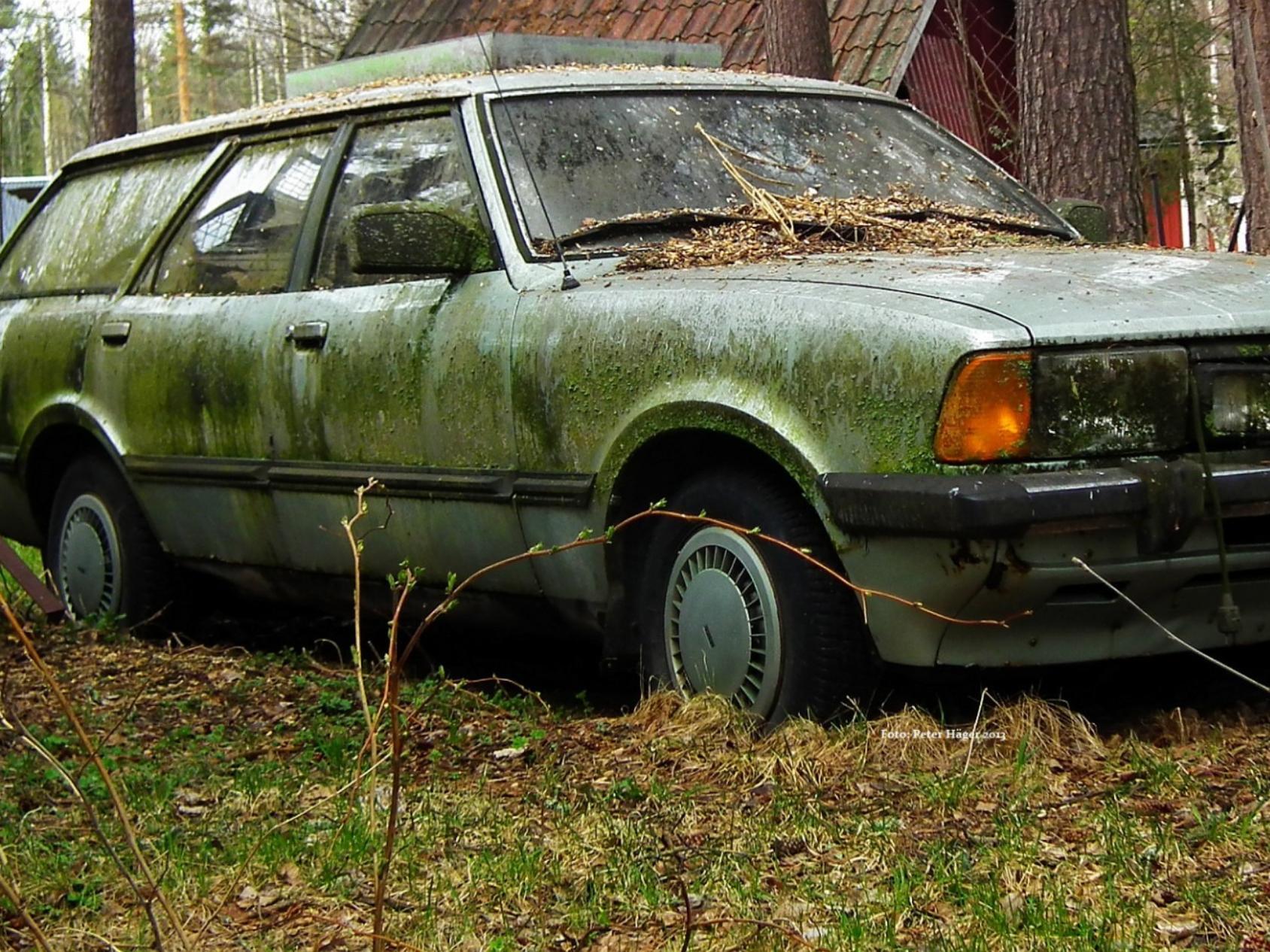 Поиск брошенных автомобилей